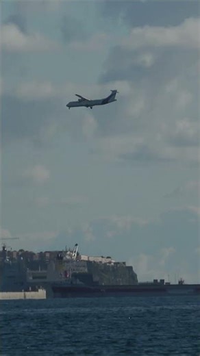 The Morries Christmas Plane Landing at Gibraltar 16 Dec 2025 #aviationdaily