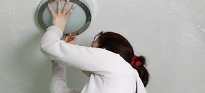 How to Replace a Light Fixture | DoItYourself.com