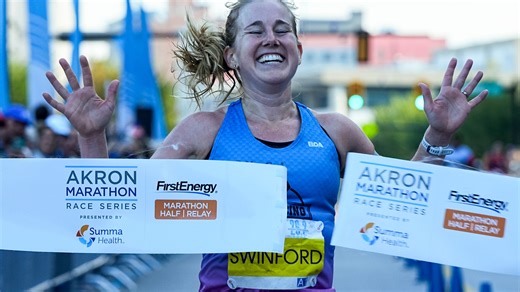 Aaron Davidson wins second Akron marathon, Ashton Swinford of Hudson takes women's title