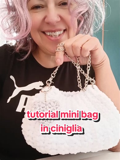 tutorial uncinetto mini bag in ciniglia #uncinetto #crochet #tutorial #borseuncinetto #crochetbags