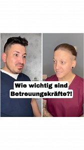 Wie wichtig sind Betreuungskräfte? Pflege besteht nicht nur aus Pflege! Und genau dieses Wort „nur“ gibt es hier eigentlich nicht. Denn gute Pflege funktioniert nur im Miteinander. Betreuungskräfte, die zuhören, Zeit schenken, Nähe geben und den Alltag mit Leben füllen und vieles mehr. Hauswirtschaftskräfte, die für Struktur, Sauberkeit und ein Gefühl von Zuhause sorgen. Die Pflege ist wie ein Zahnrad. Viele kleine Zahnräder greifen ineinander. Und jedes einzelne ist wichtig. Fehlt eines, stockt