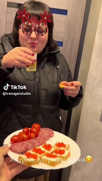 Як правильно зустрічати друзів😊#гулянка