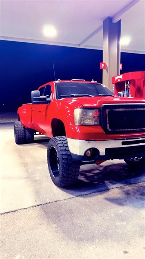 PerDiem Powered🤘🏽⚡️ #automobile #trucking #offroad #liftedtrucks #ibew #gmc #diesel #dually