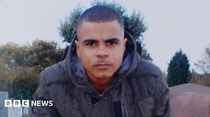 Mark Duggan family agree settlement with Met over death