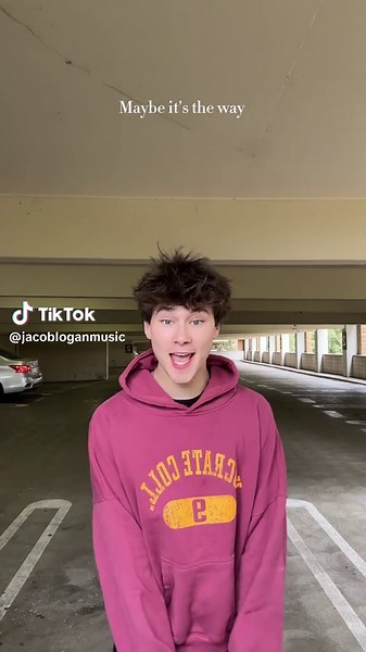 One Direction: Exploring Midnight Memories Album