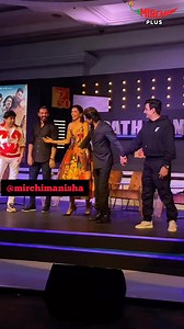 5M views · 10K reactions | Dub Shub  Deepika Padukone Shah Rukh Khan John Abraham Pathan #pathan #shahrukhkhan #deepikapadukone #facebookpost #dubbing #laughter #bollywood #bestfriends | Mirchi Manisha | Facebook