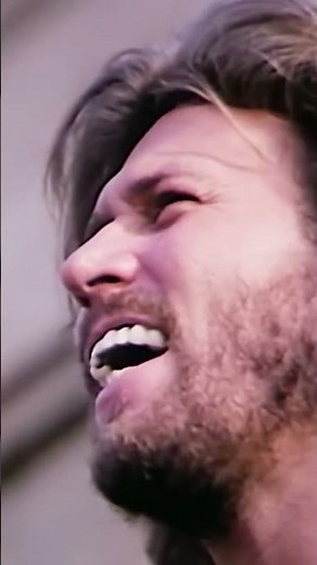 "Stayin’ Alive" on full blast. Just how it should be.🕺✨