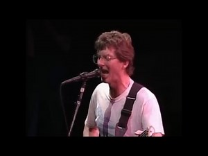 Phil Lesh, founding member of the Grateful Dead dies at age 84