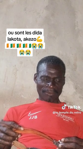 Vidéos de LE TEMPLE DU RETRO🇨🇮🇨🇮🇨🇮 (@le.temple.du.retro) avec son original - Fabio l'IvoiRois 🇨🇮 🎊🎉🎼🎷