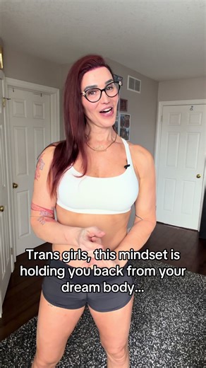 Trans girls — if your weeks swing between “perfect” and “nothing”… this is for you. All-or-nothing isn’t motivation. It’s nervous system overload. Trans bodies respond best to structure, flexibility, and compassion — not extremes. You’re not failing. You’re just using a strategy that doesn’t work. I’ve been there. That’s why I made a FREE guide on how to feminize your body the right way. Want it? 👇 Comment “dream body” below! #mtf #transfitness #transnutrition #genderaffirmingfitness