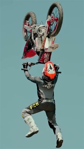 extreme bike action #stuntriding #motorcyclestunts #sportbike #virlshorts