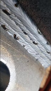 💡¡Mira la creatividad del soldador para realizar soldador en filete! 📶 #Reparacionymantenimiento #soldadoresprofesionales #SOLDADORES #aprendizaje #MaestrosDelMetal | Maestros del Metal.