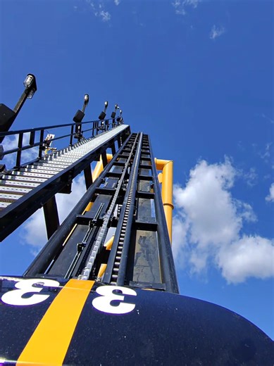 🎢 my favorite sound #asmr #lift #rollercoaster #coastertok #pov