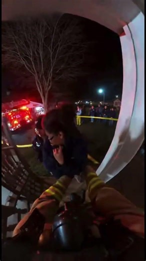 firefighter saves girls life from raging house fire