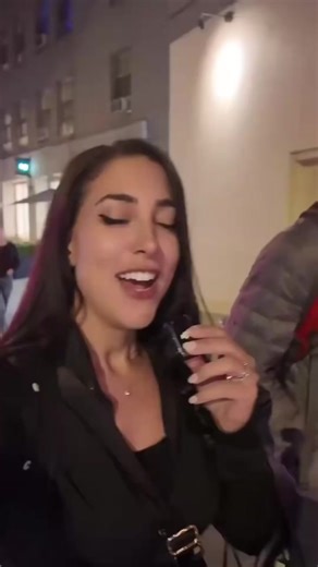 The co-founder of Anyscale casually drops 5 game-changing LLM inference optimizations like it's nothing even while freezing in San Francisco streets. vLLM-level insights without reading 40-page papers. Forget dense whitepapers. Bro has dropped LLM inference nuclear bombs: - Continuous batching - Prefill-decode split - Paged KV cache - Prefix-aware routing - MoE sharding Continuous batching - MoE sharding unlocked | Ibrahim Malamiromba