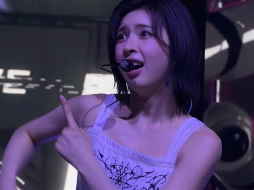 【NMIXX一巡】Lily在《See That》副歌唱了“一闪一闪亮晶晶⭐…”裴真率: 朴珍你咋了©️vortexl8