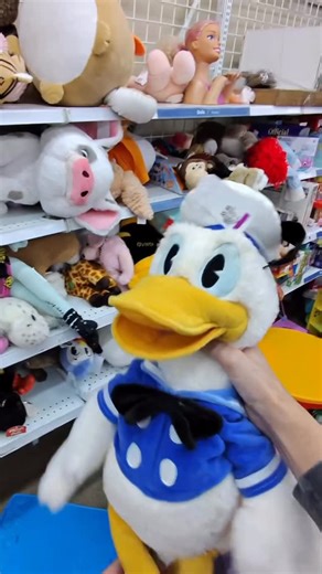 Ready_Set_Resell on Instagram: "😳Found a $450 Donald Duck puppet for $6 at the thrift store!👀 Went thrifting and stumbled on something crazy! 🦆 Found this vintage Donald Duck puppet buried on a random shelf for only $6 - turns out it’s worth $400-$500 online! 🤯 Talk about the ultimate thrift store score. Sometimes the best flips are total accidents. #ThriftStoreFinds #Reselling #ThriftFlip #DisneyCollectibles #DonaldDuck #VintageFinds #ThriftHaul #SideHustle #ResellerLife #thrifted #sidehust