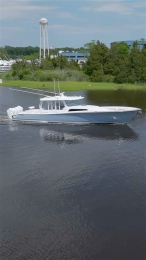 The V-55 thrives in a variety of roles, from offshore tournament contender, fish-and-cruise family center console to high-speed sport yacht, making it a perfect choice for all your needs! #v55 #valhallaboatworks #vbw | Valhalla Boatworks