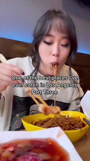 Eating so fast cuz it’s so good 😂 #jajangmyeon #losangeles #losangelesfood #la #lafoodie #lafood #korean #koreanfood #sweetandsourpork Literally one of my top 5 places to eat in LA is The Ppong🤤 I’ve always ordered this for delivery, but eating at the restaurant was a completely different experience.. ESPECIALLY with the sweet and sour pork. I hope you guys experience this place an love it as much as I do🤤