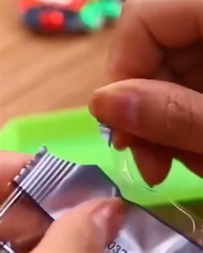 🎄 Christmas Painting Sticker Kit 🎁 Must-have for decorating! 😍 Amazing 5D Diamond Painting Pendant. 👀 Great for hand-eye coordination. 🎨 | Wilma Gutierrez