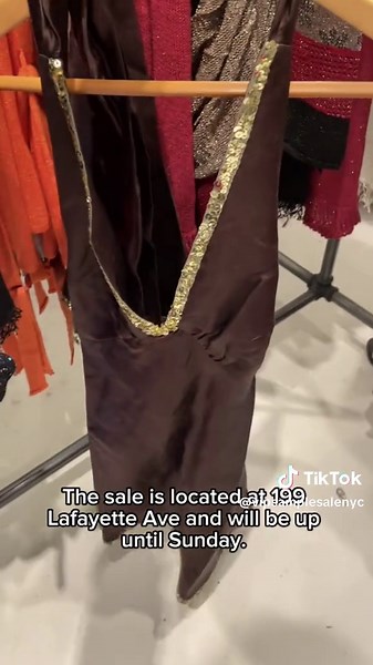 Asta resort sample sale 50%off Apr8-12 April 8-10th: 10am-7pm April 11th: 10am-6:30pm April 12th: 10am-5pm 📍199 Lafayette st, New York #samplesale #samplesalenyc #vipsamplesalenewyork #nycshopping #samplesalenewyork