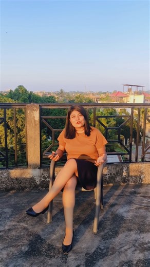 Sampriti Shivam on Instagram: "The empty chair technique is a psychological exercise from Gestalt therapy where an individual speaks to an empty chair as if a specific person or a part of themselves is sitting there. It is used to externalize internal conflicts, explore unresolved feelings, and facilitate emotional resolution and self-awareness. Variations include role-playing by moving between the chairs to embody different perspectives. #lpuuniversity #psychology #counseling #therapy #emptycha