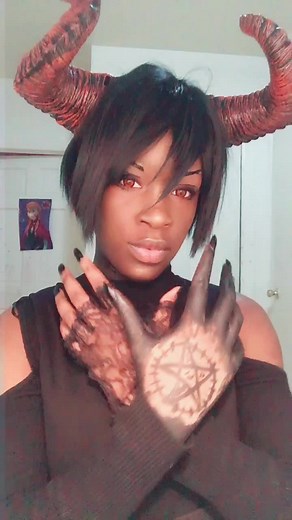 I’ve made some questionable content#sebastianmichaelis#blackbutler#sebastianmichaeliscosplay#demon