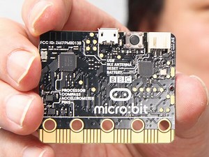 ハイサイ比嘉オススメ、夏のPython学習に効くワンボードマイコン「micro:bit」 - 週刊アスキー