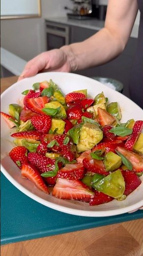 STRAWBERRY AVOCADO SALAD