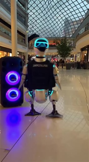 ROBOT KACZKA ZNA PRAWO LEPIEJ OD POLICJI?! 😳 Co się stało w Złotych Tarasach…