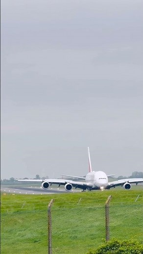 Massive A380 Landing! 🔥