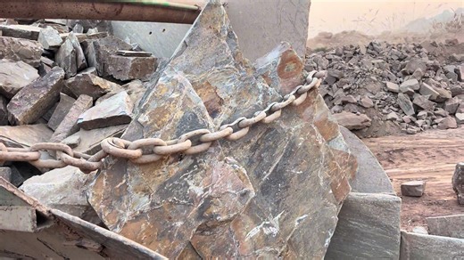 Big Rock Crusher Machine in Action