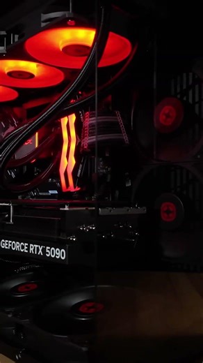 RTX 5090 + Ryzen 9800X3D in an O11D Mini… this build is wild 👀