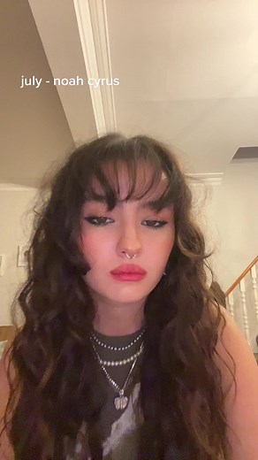 Velencia Grey - July (Noah Cyrus)