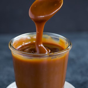 2.8M views · 2.8K reactions | This HOMEMADE SALTED CARAMEL SAUCE is the absolute best ever! Super quick to make, great to use in recipes, spoon over ice cream, give as gifts, or eat with a spoon! RECIPE >> https://www.browneyedbaker.com/homemade-salted-caramel-sauce-recipe/ | Brown Eyed Baker | Facebook