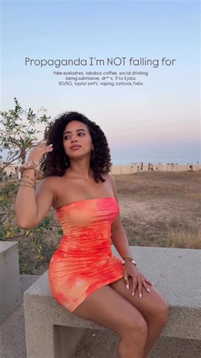 Heidi -Model, Artist and Creator in Barcelona- on Instagram: "tell me yours✨ #barcelona #instagood #ugccreator #model #instadaily #barcelonamodel #modelo #lifestyle #modelo #lifestyleblogger #fashion #ugcspain #creadoraugcespaña #creadoraugc #ugc #creadoradecontenido #creadora #curlyhair #curlymodel #barcelonamodels #modelbarcelona #outfit #fashionblogger #ootd #outfitideas #outfitinspiration #fashiongram #fashionable #travel #spain #barcelonacreativa"