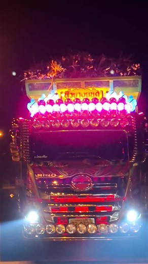 จัดของให้เเล้วก็เดินทางต่อ✌🏻😘 สู้ๆนะคนเก่ง ไม่ขออะไรนอกจากให้เดินทางปลอดภัยทุกเส้นทางนะงับ♥️🥰🙏 ดูแลตัวเองด้วย ห่วงใยเสมอนะ @Tom🔥 #ทรัพย์3ธ #นิวยางยนต์ #วิคเตอนายนิว #ชัยภูมิ #รถสวยชัยภูมิ