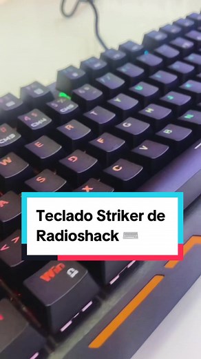 Teclado Mecánico Striker con RGB en RadioShack