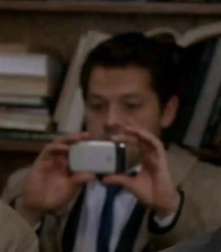 Supernatural Meme: Castiel's Bender & Dean's Reaction