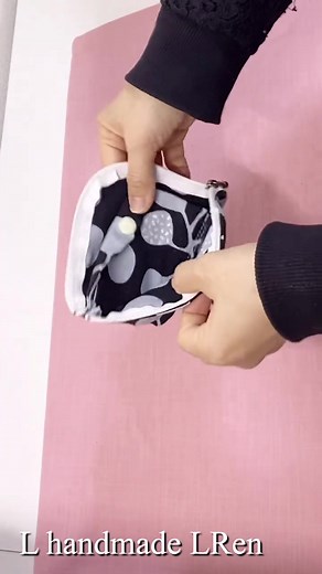 【10分で完成】L字ファスナーミニ財布の作り方｜一枚布で小銭入れ付き