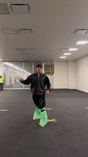 Mirame: Omar Apollo's Captivating Lyrics