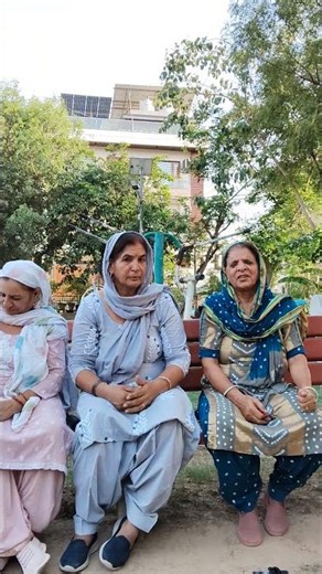ताऊ चाय किसके दूध की पीया करो कुतडी ब्याह री स कुती के दूध की चाय।र हम सूरी की पी ला चाय।