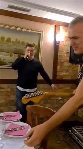 24K views · 943 reactions | Neponovljivi Serif  | Narodna muzika UŽIVO | Facebook