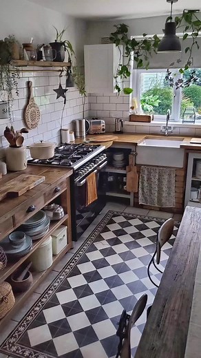 Freestanding Rustic Kitchen with Belfast Sink Unit