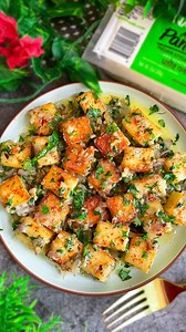 🍽️🥘 When Nanak Paneer meets buttery aroma & garlic dreams… Our Nanak Paneer turns into a creamy, garlicky delight that melts in your mouth 😋💛. Perfect for cozy dinners, family feasts, or that extra-special weekend treat! 🌟🍴 #nanakfoods #nanakpaneer #cookwithnanak #paneerperfection #paneergoals #foodiedelight #desifoodie #foodloversunite #creamygarlicgoodness #paneerlove #paneermagic Ingredients: • Paneer - 1 block (cubed) • Oil – 1 tbsp • Butter – 2 tbsp • Garlic – 8 to 10 cloves (finely c