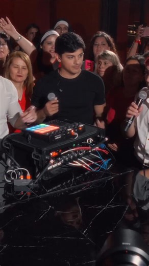 chofer on Instagram: "Ya disponible el enganchado en vivo de la misa en YouTube. @nicovaldi @elloboromagnano"