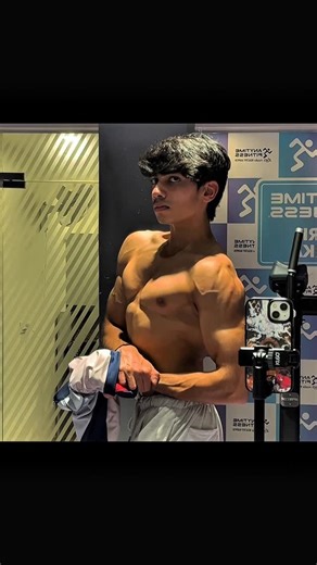 Aryan Singh on Instagram: "Always the introvert ones🗿…. . Follow @trainwitharryann for sleeper gains . . . . [Sleeper Build , Ectomorph] #sleeperbuild #trending #gymmotivation"