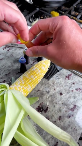 Easy Rainbow Popcorn on the Cob 😲