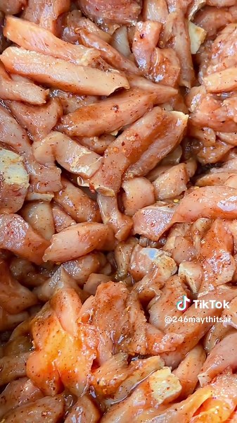 စားကောင်းချက်တော် တနေကုန်ရှယ် Run ရမယ့်နေ့ ခုထိကိုမနားရသေးဘူး ချစ်သောတို့ဆီ အပြေးလာတင်တာ 😁😁 #သန့်သန့်လေးစားသောက်ကုန်လုပ်ငန်း #တွေးပြီးမှတင်ပါ #အစားတလိုင်း #foodie #maythitsar @639phoeshan @Maythitsar6591