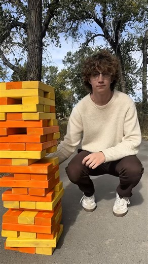 The Fall Leaf Collection Program is back! 🍂 From now until November 7, contact 311 to book a free fall leaf pickup. Learn more at lethbridge.ca/FallLeafCollection #yql | City of Lethbridge- City Hall